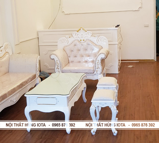 Lắp đặt quầy thu ngân spa và ghế sofa spa tân cổ điển