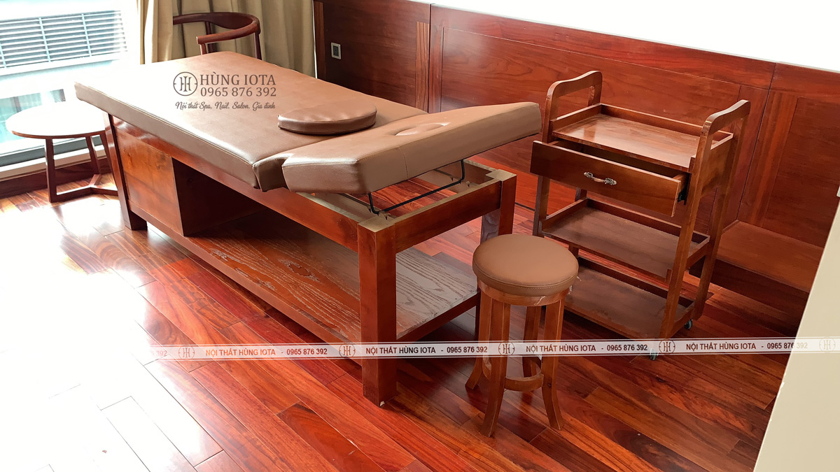 Giường spa massage gỗ sồi hàng đẹp cao cấp sang trọng tai Kim Mã