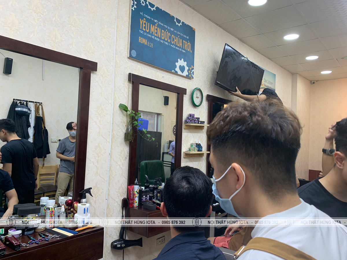 Gương barber hình chữ nhật, kệ tủ treo tường cho tiệm cắt tóc nam