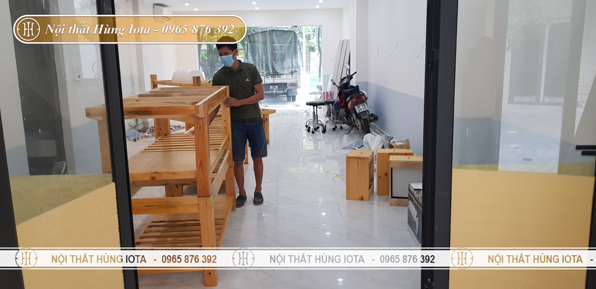 Thiết kế lắp đặt nội thất spa màu gỗ ở Ecopark Hưng Yên