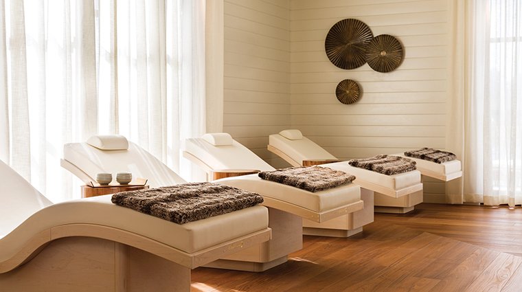Giường massage body hiện đại màu trắng