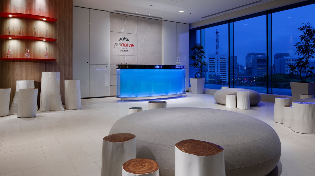 Thiết kế không gian spa đẹp hiện đại, tối giản tông màu trắng 