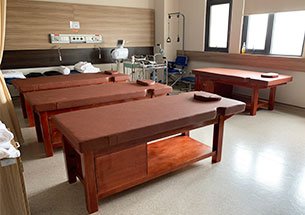 Thumb lắp đặt giường massage gỗ cho bệnh viện Phương Đông