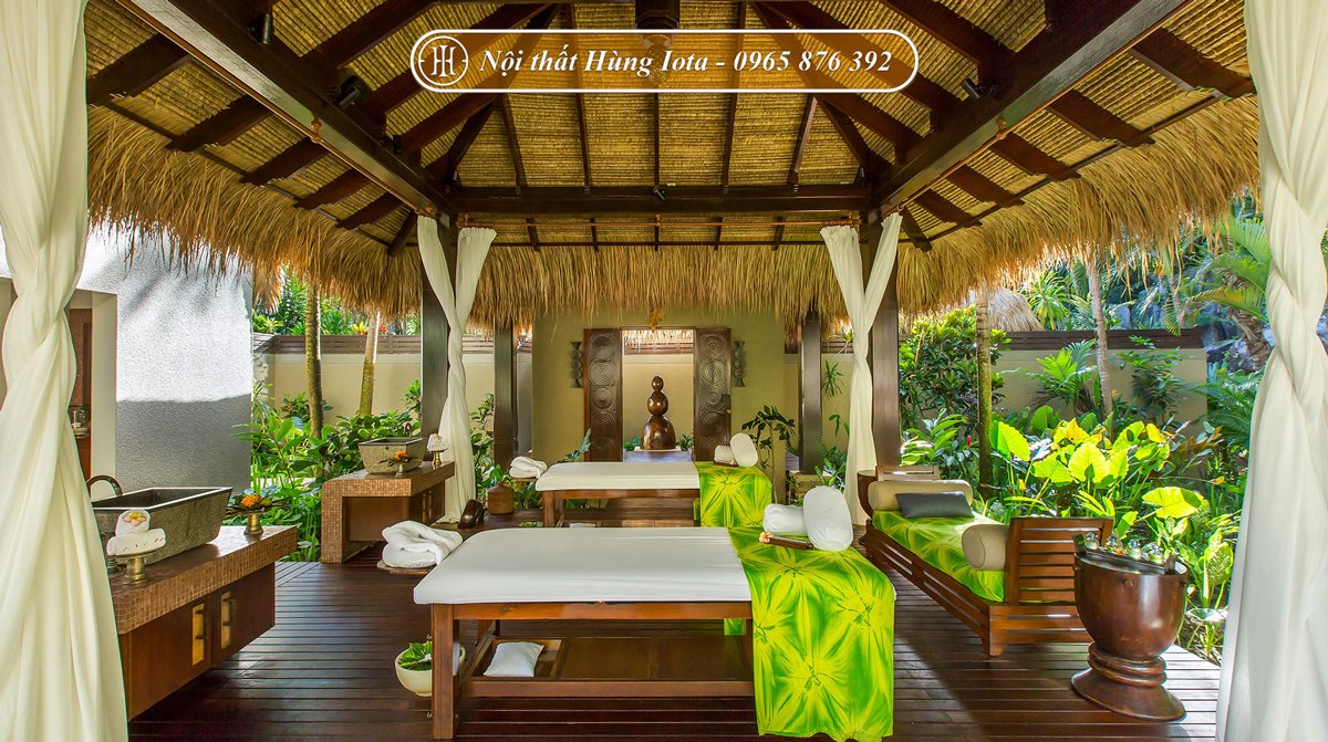 Giường massage chất liệu gỗ sồi cho phòng spa của resort