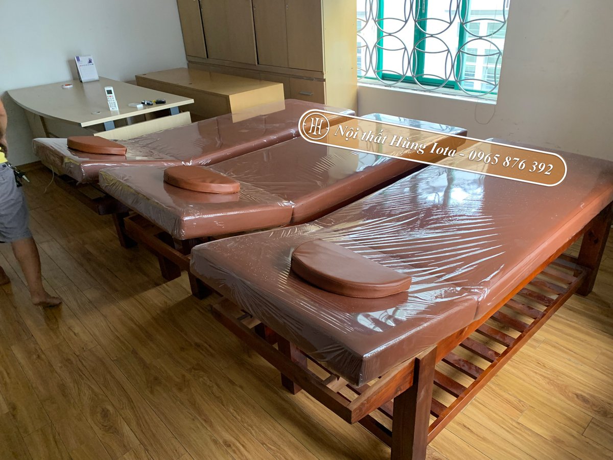 Lắp đặt giường massage trị liệu cho phòng khám ở Hà Nội