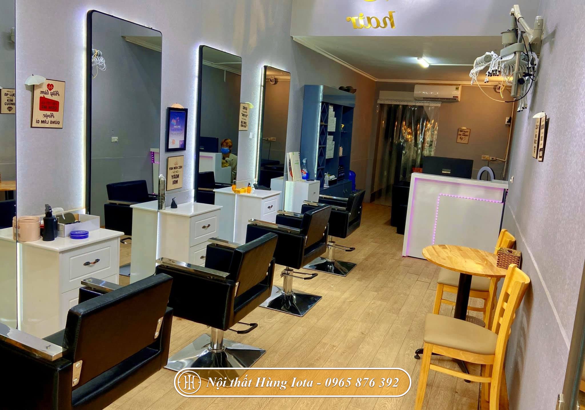 Lắp đặt gương đèn, bàn ghế, quầy thu ngân salon tóc tại Hà Nội