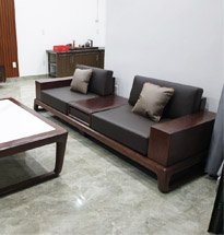 Bộ sofa gỗ óc chó đơn giản gồm bàn trà và văng dài SFOC03