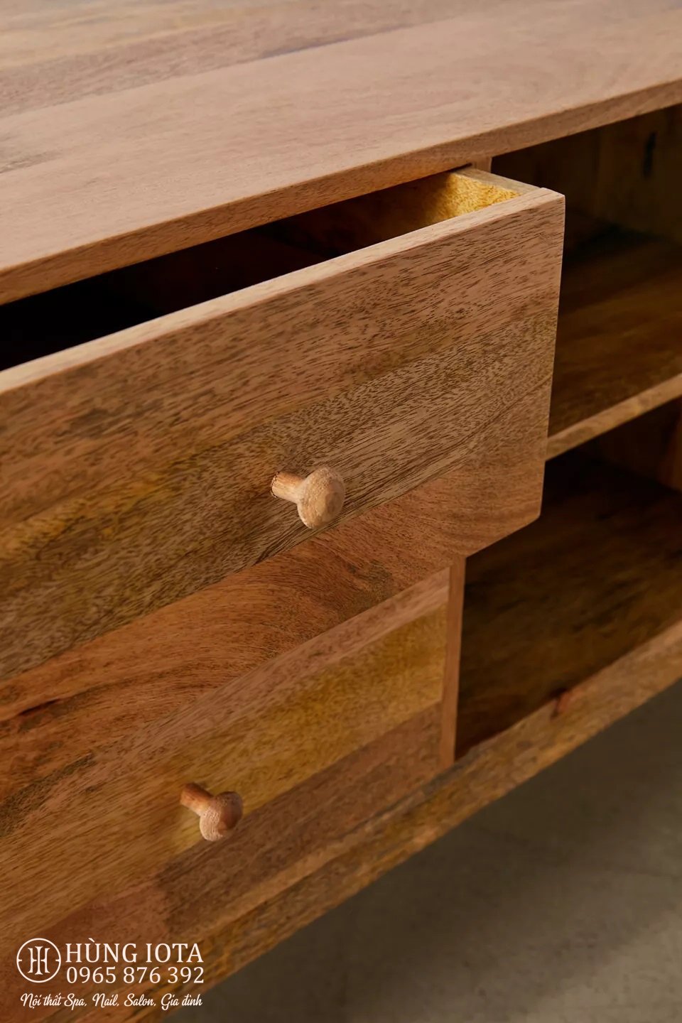 Tủ ngăn kéo đựng đồ decor màu gỗ mộc mạc
