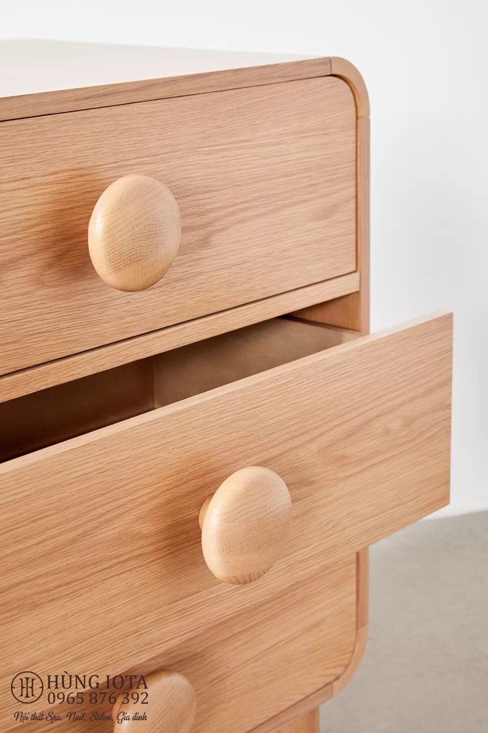 Tủ ngăn kéo gỗ có núm tròn decor