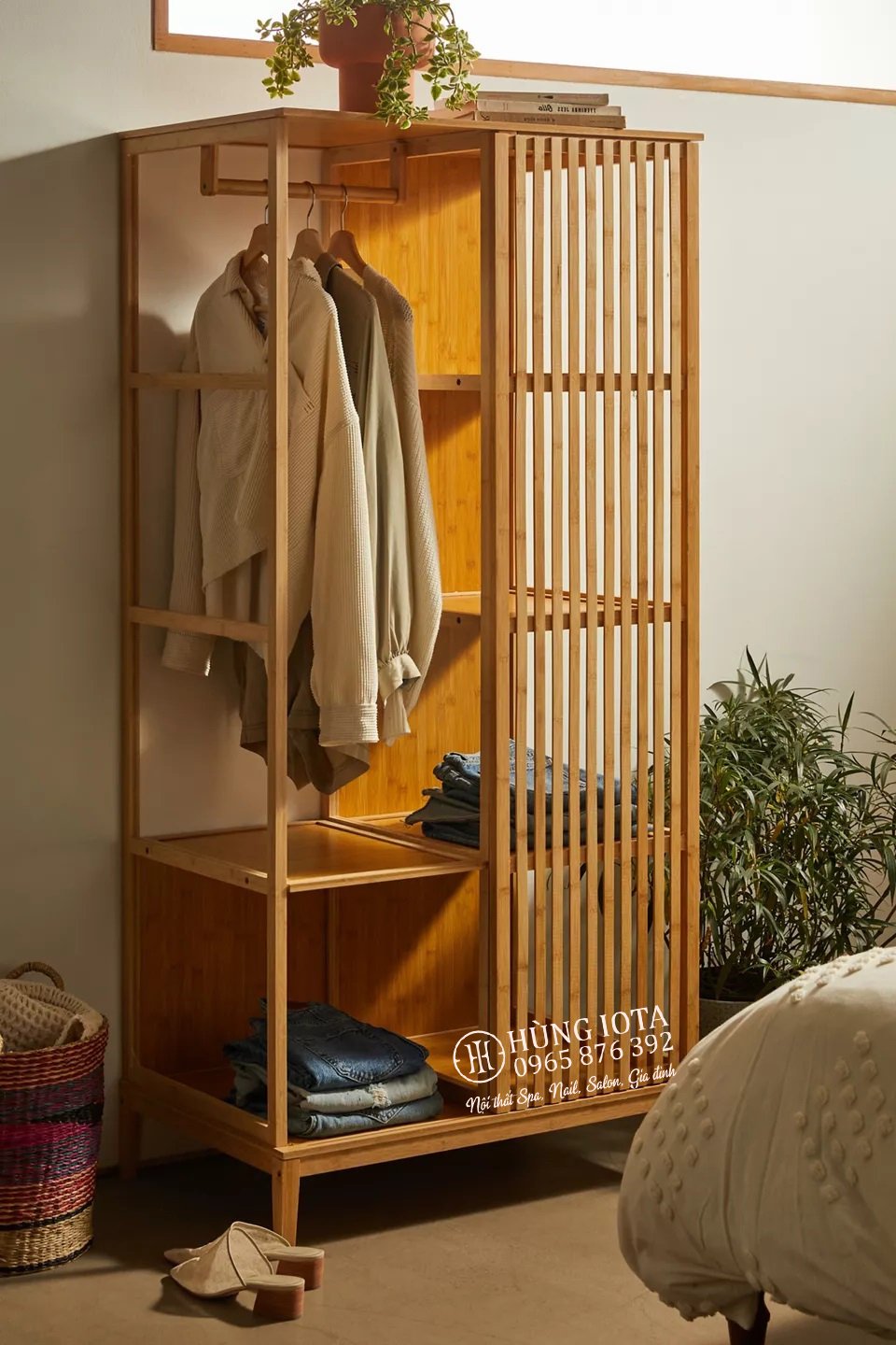Tủ quần áo nhỏ cánh nan gỗ phong cách Nhật Bản