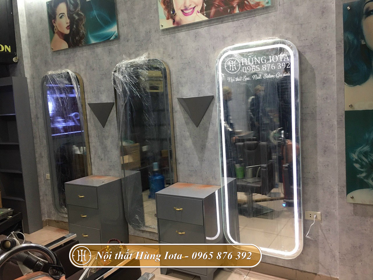 Lắp đặt gương cắt tóc hình chữ nhật có đèn ở Nam Định