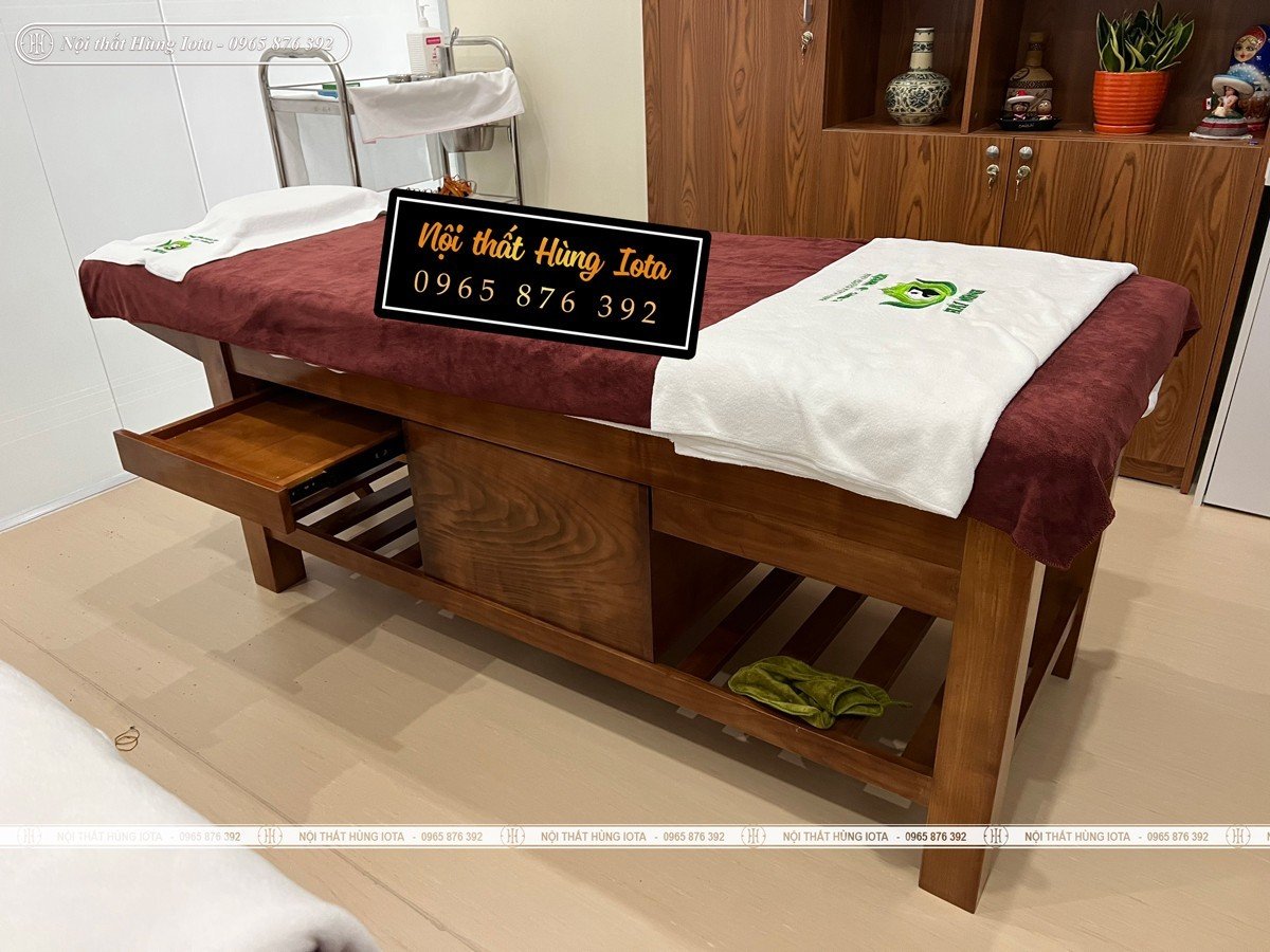 Giường gỗ phòng khám có tủ và ngăn kéo màu cánh gián