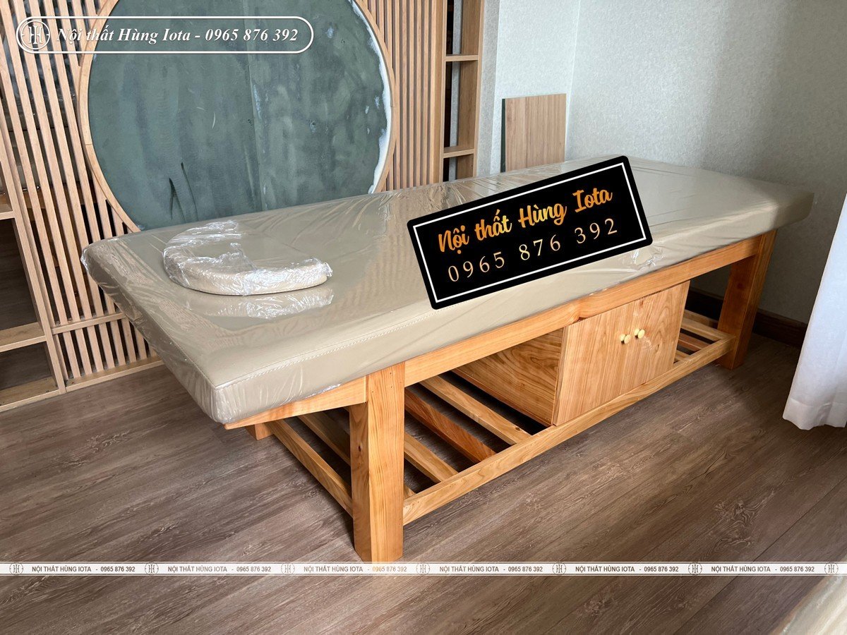 Giường massage spa có tủ màu gỗ tại Tây Hồ