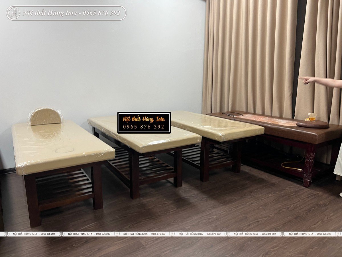 Lắp đặt giường spa gỗ sồi màu nâu tại Vĩnh Phúc