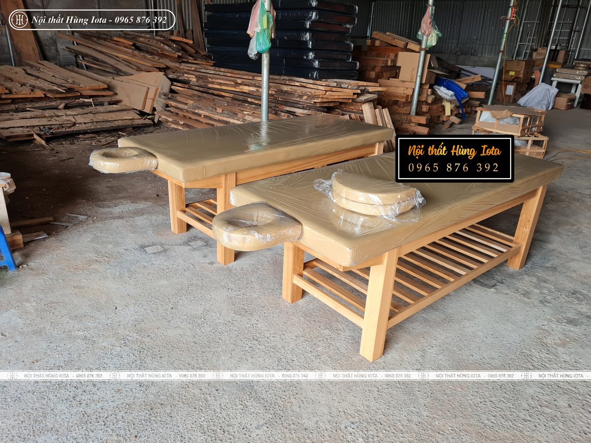 Xưởng sản xuất giường spa lỗ úp mặt ngoài đệm gỗ sồi