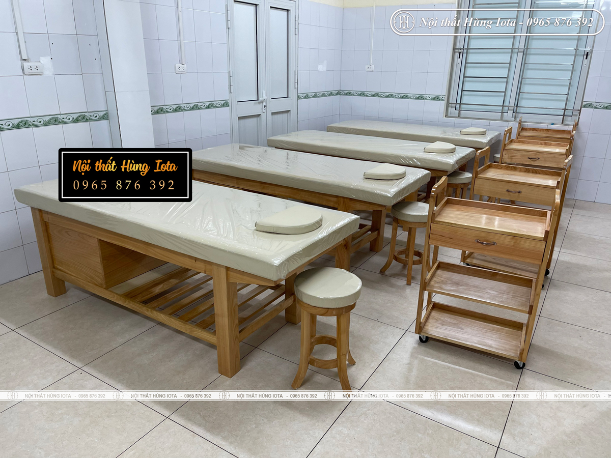 Lắp đặt giường spa bệnh viện màu gỗ