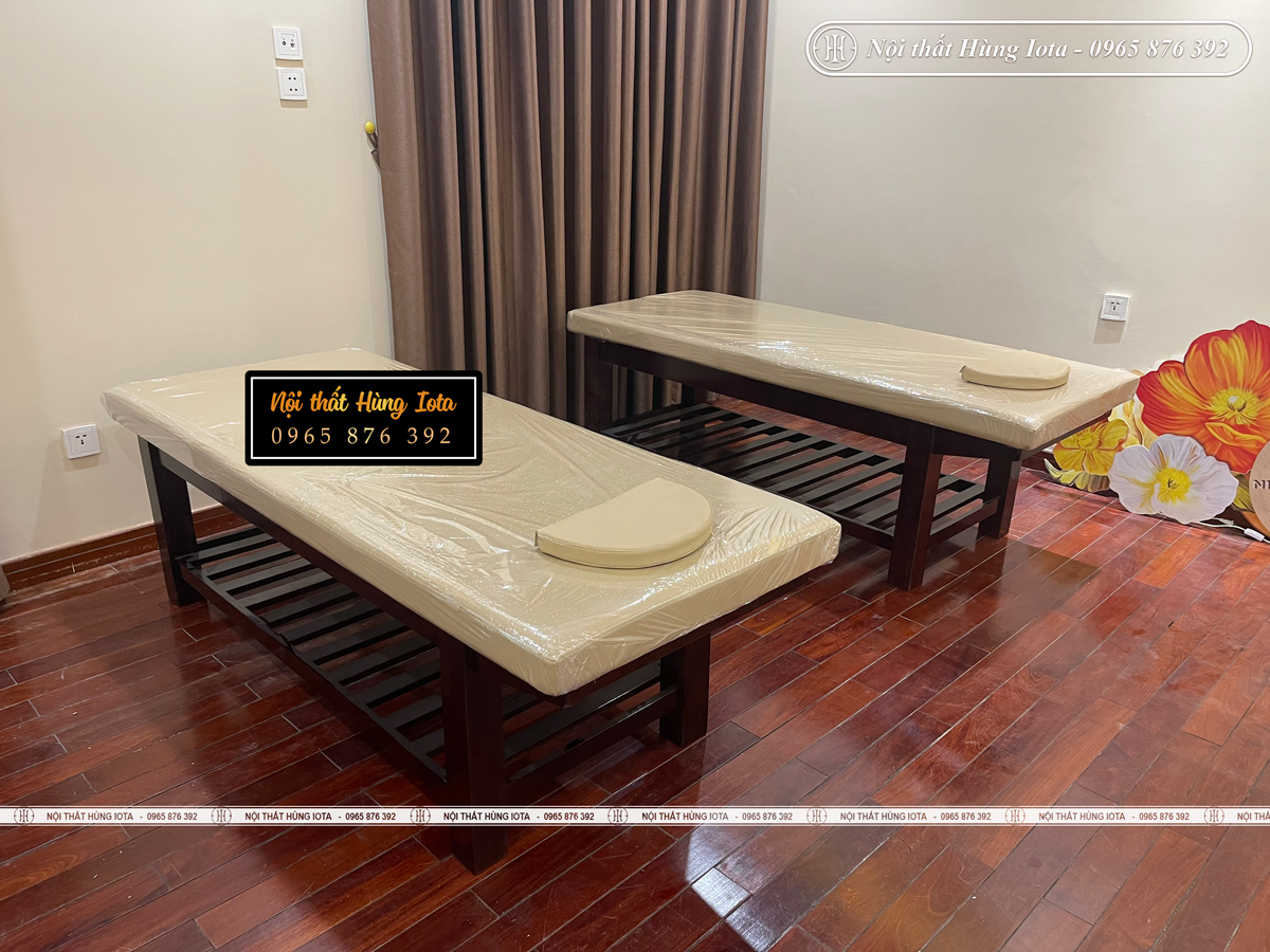 Lắp đặt giường gỗ spa ở Long Biên màu nâu đẹp sang trọng