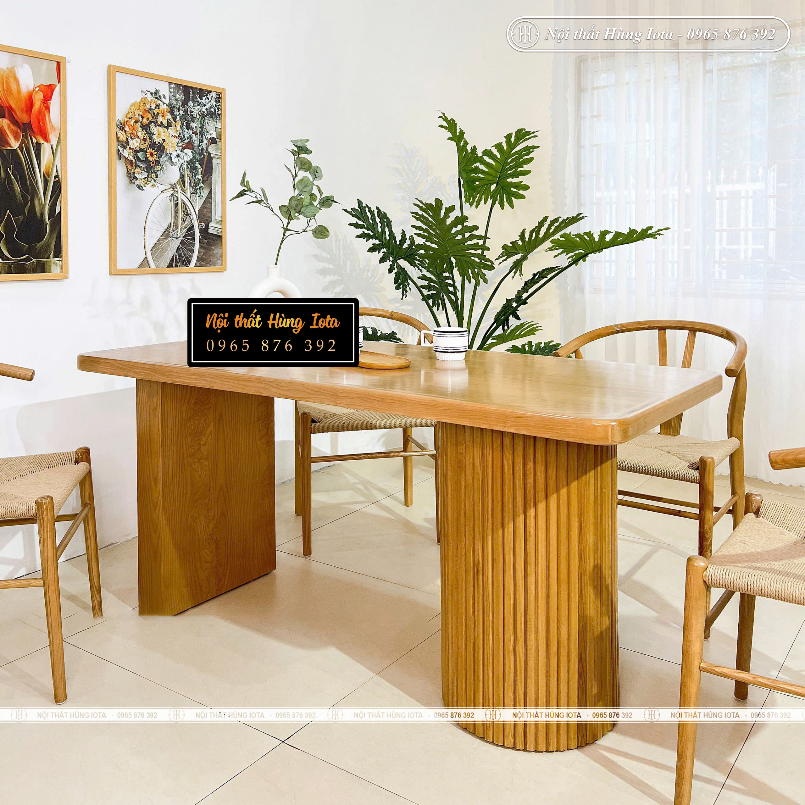 Bàn ăn chung cư màu gỗ tự nhiên thanh lịch