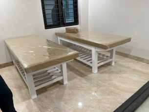 Thumb Lắp đặt giường spa màu trắng kem tại Hà Đông