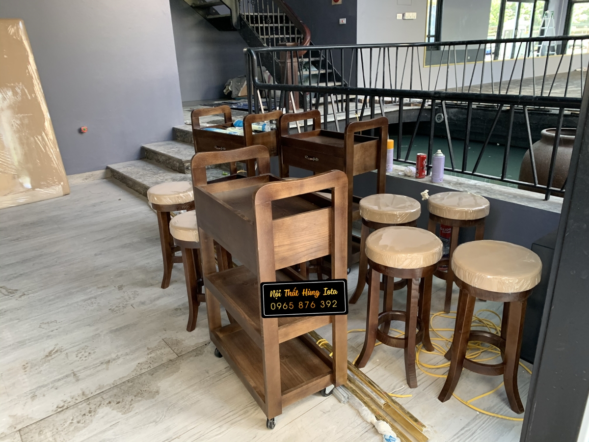 Xe đẩy spa màu óc chó