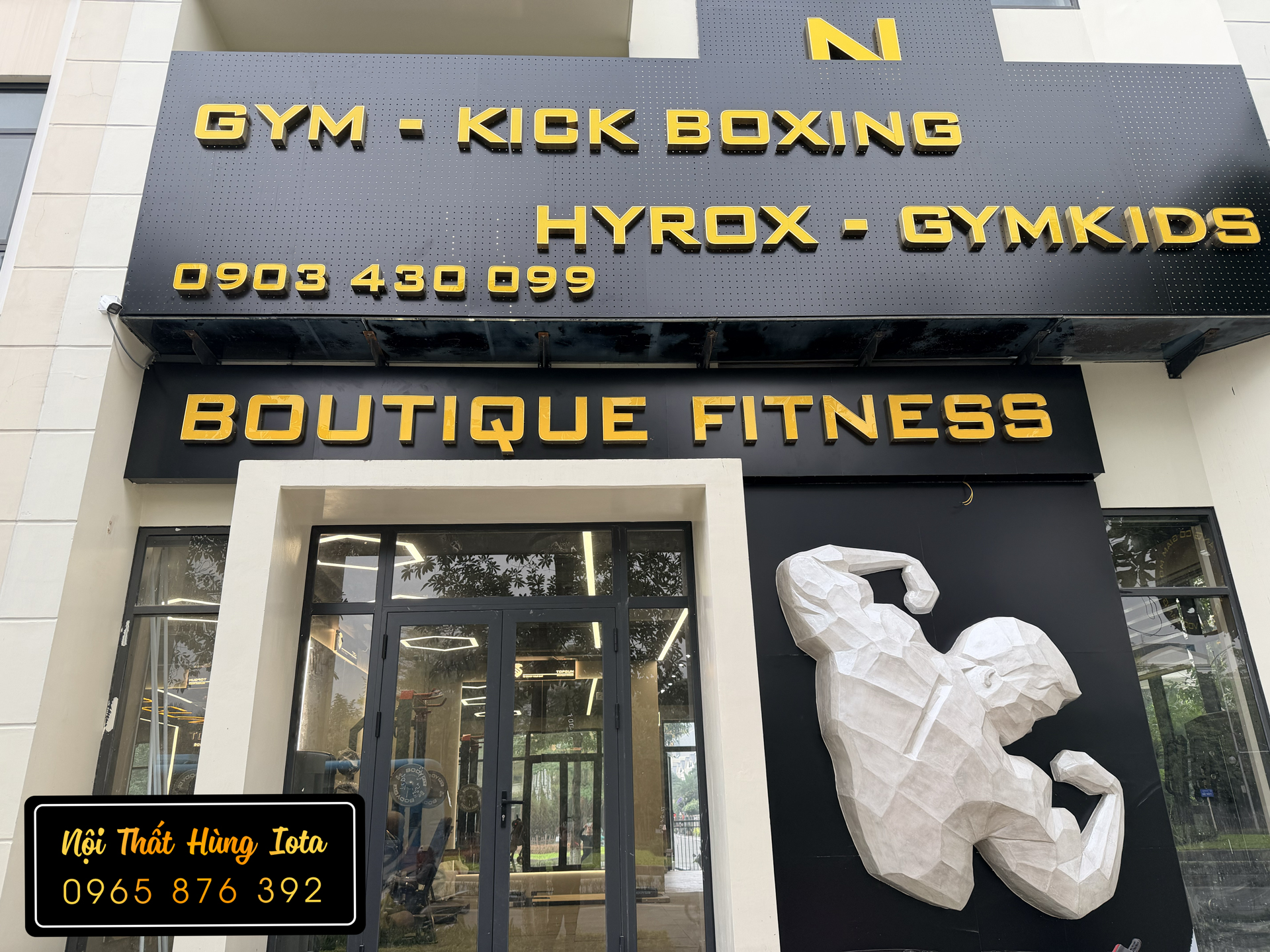 Lắp đặt giường spa gian cơ cho phòng gym Topgun