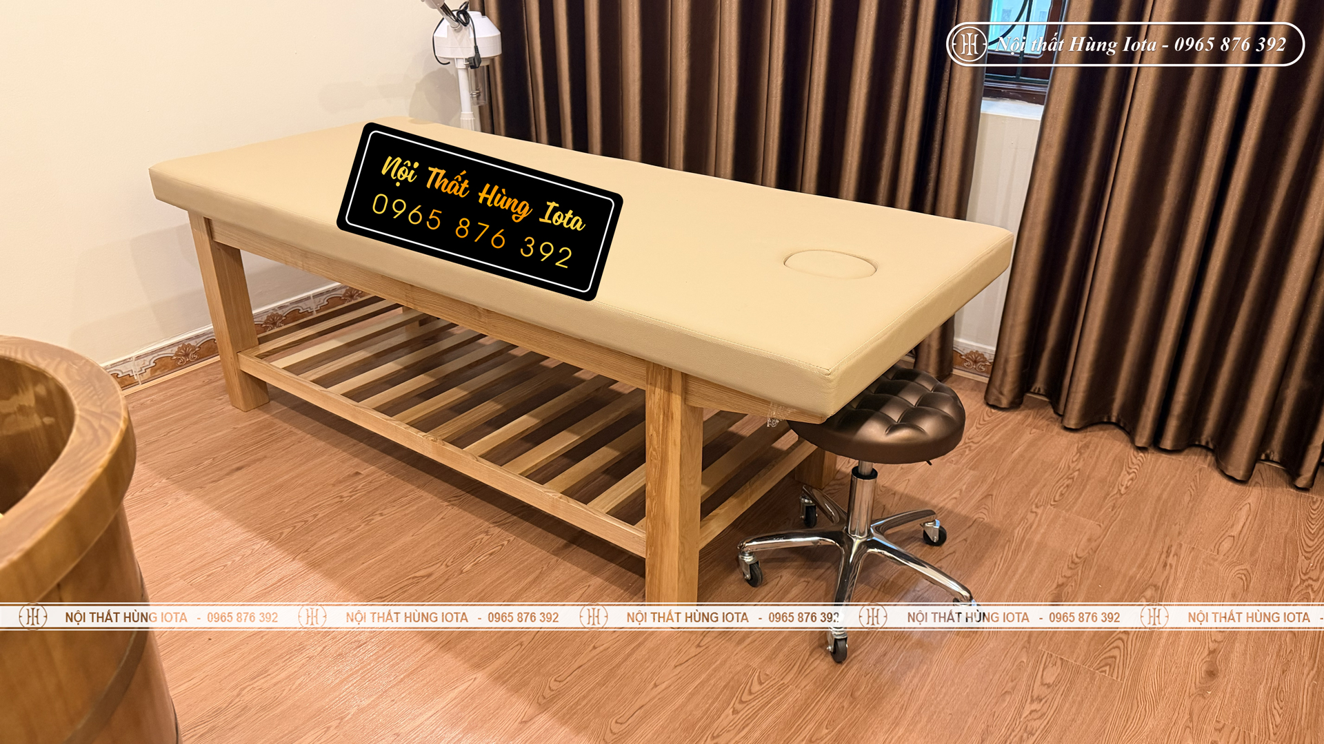 Giường spa gỗ sồi lộ vân gỗ ở Tây Hồ
