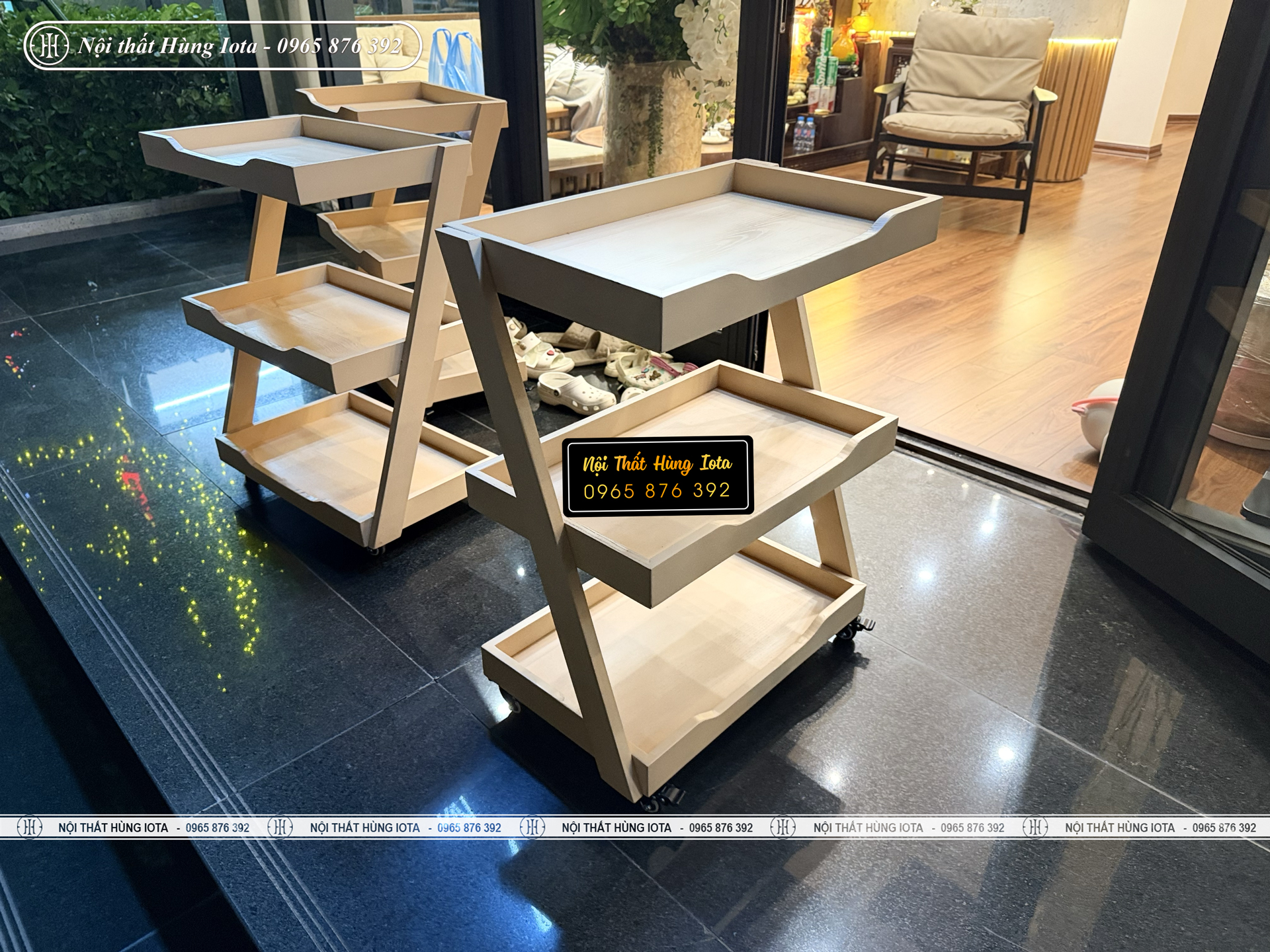 Lắp đặt xe đẩy gỗ 3 tầng cho Ami Spa