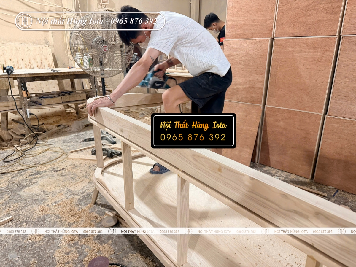 Gia công ghế mộc theo yêu cầu