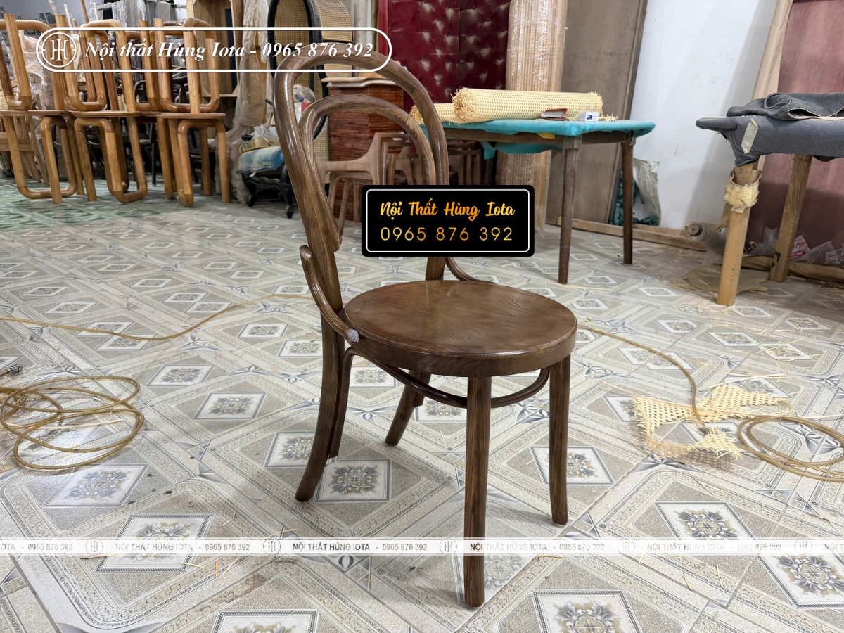 Ghế cafe, ghế trà sữa gỗ mặt tròn 