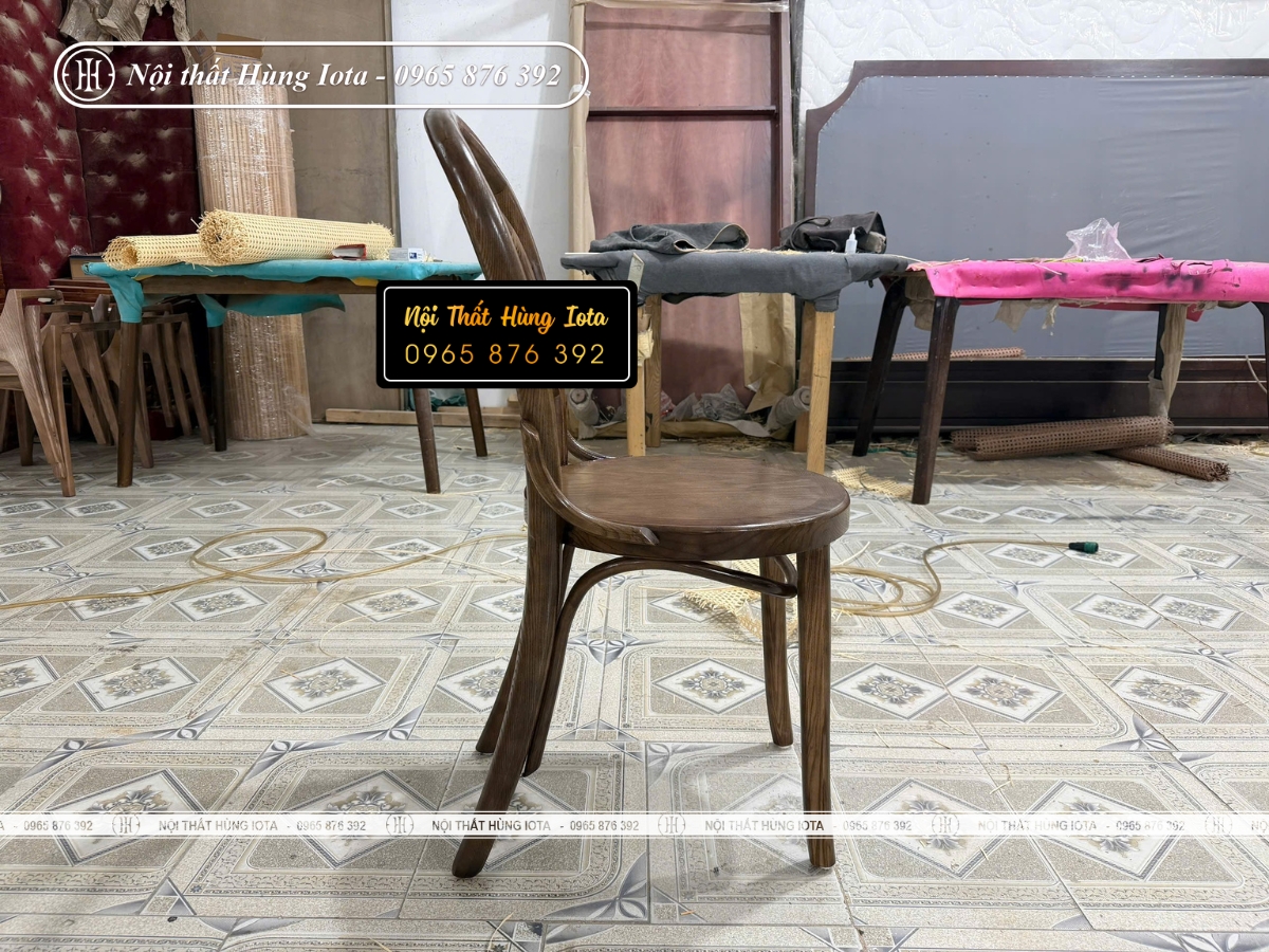 Xưởng sản xuất ghế cafe gỗ mặt tròn giá rẻ