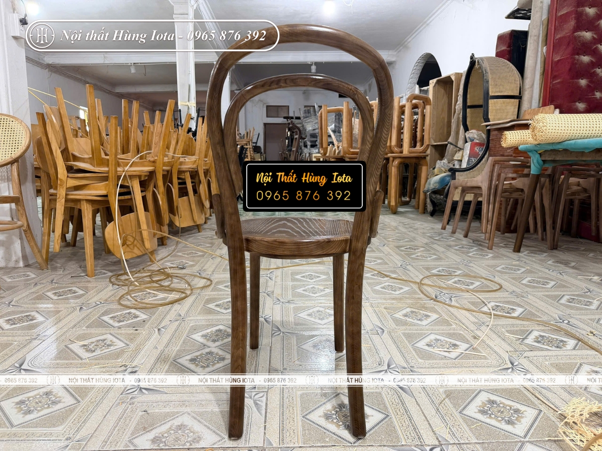 Xưởng sản xuất ghế cafe gỗ mặt tròn