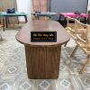 Bàn ăn chung cư mặt bầu dục