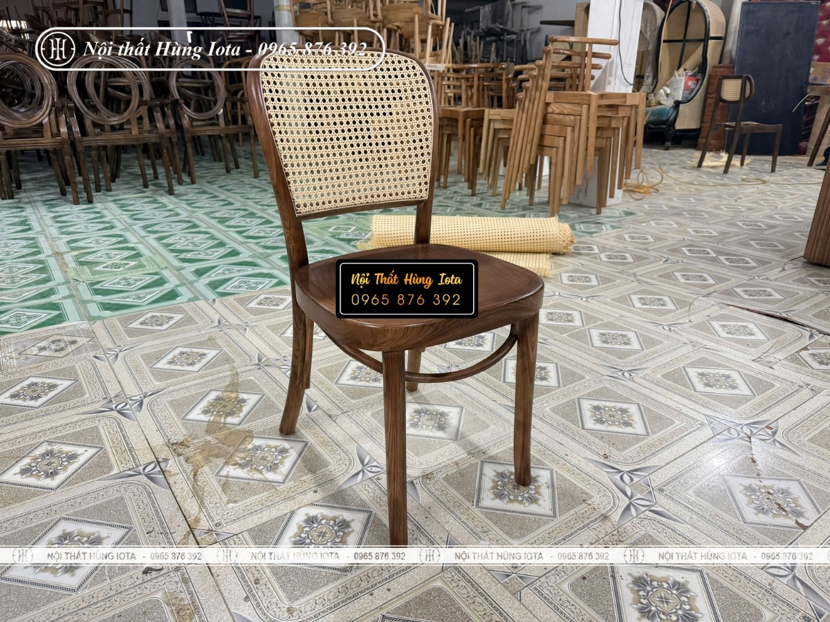 Ghế cafe gỗ tựa mây