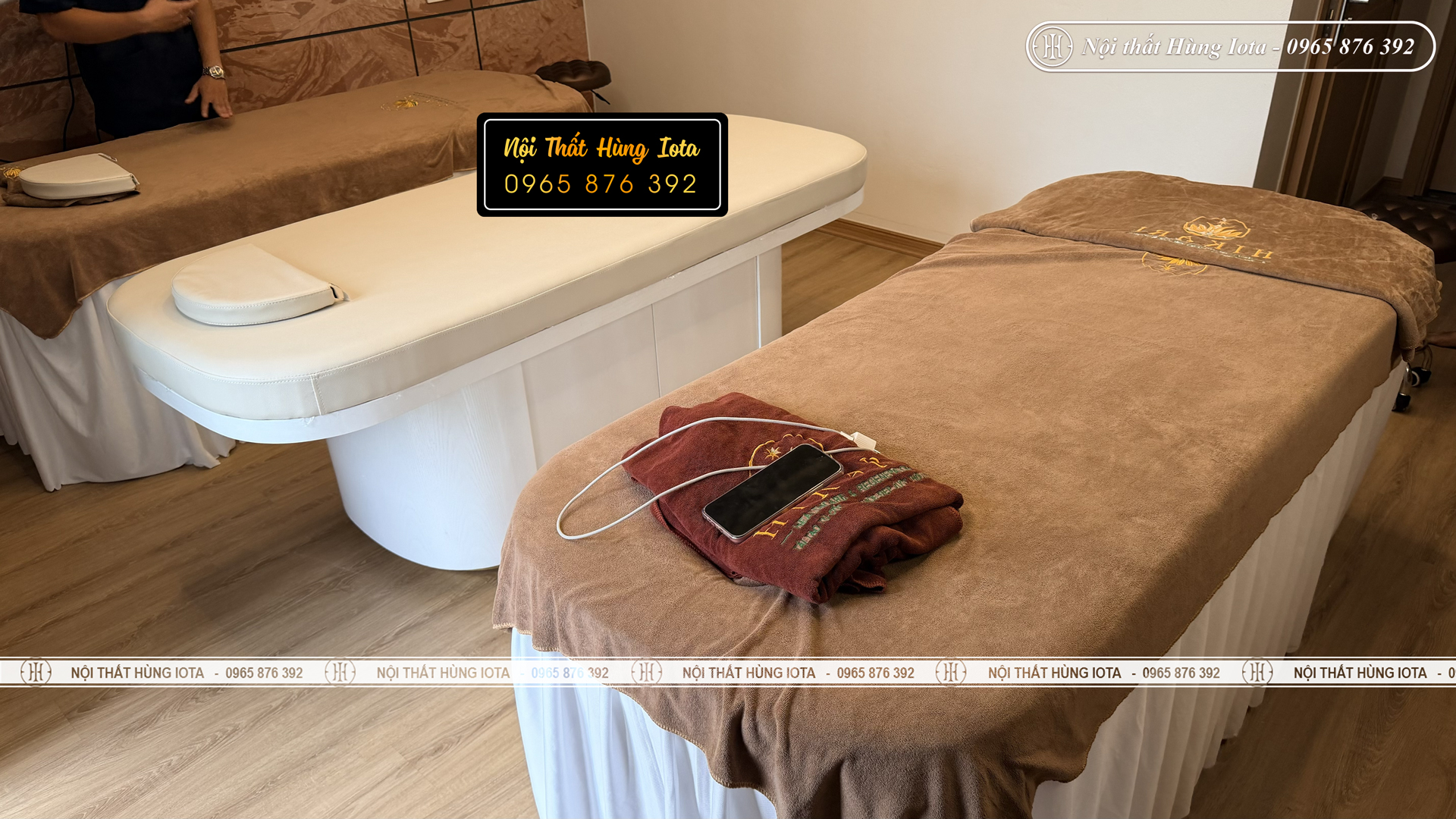 Giường spa trị liệu phòng khám màu trắng ở Hà Đông