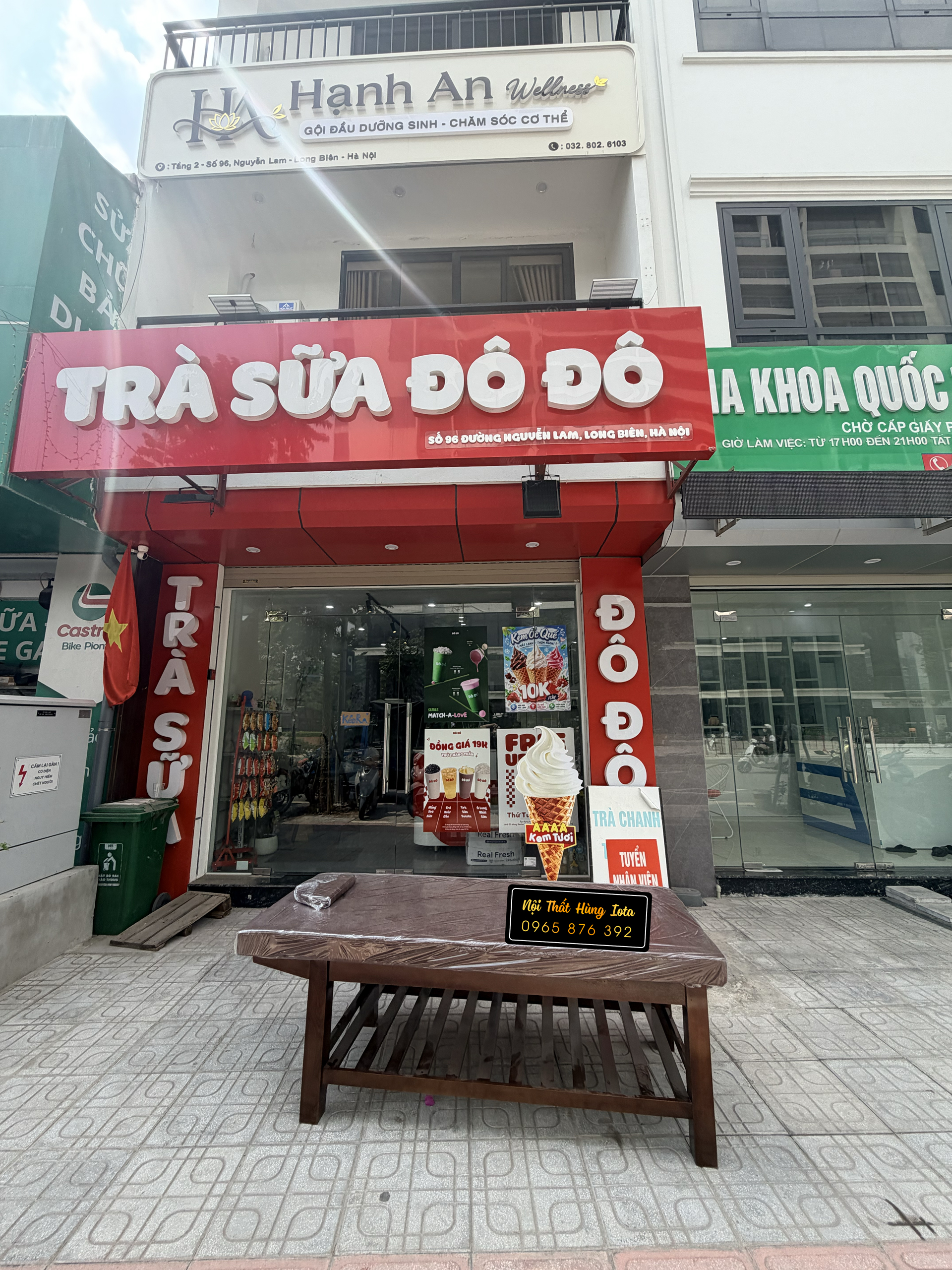 Lắp đặt giường spa màu nâu ở Long Biên