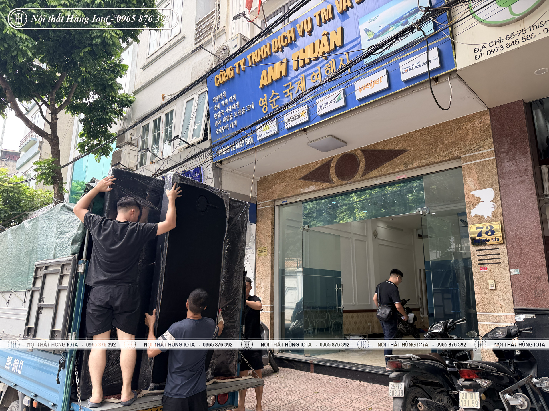 Lắp đặt nội thất spa màu nâu đen đẹp