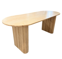 Bàn gỗ Bắc Âu chân ốp nan mặt oval BGD167