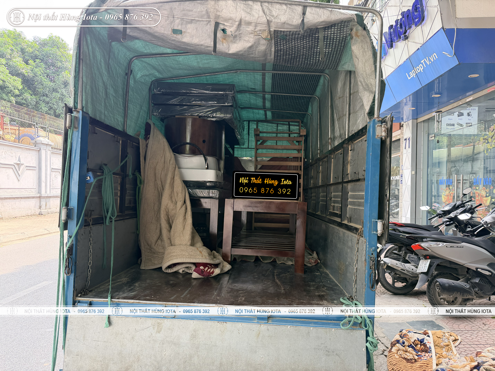 Vận chuyển và lắp đặt giường spa màu nâu đen ở Mỹ Đình